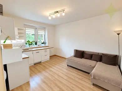 Na predaj 2-izbový byt, 58 m², Handlová, Lipová
