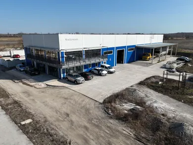 Na prenájom objekt, 382 m², Komárno