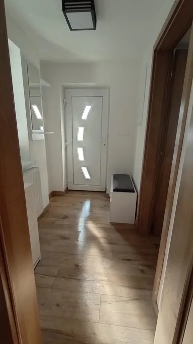 Na prenájom 3-izbový dom, 500 m², Tesárske Mlyňany