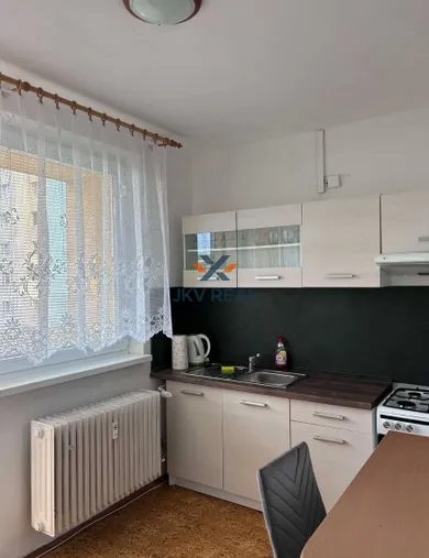 Na prenájom 1-izbový byt, 40 m², Spišská Nová Ves, štúrové nábrežie