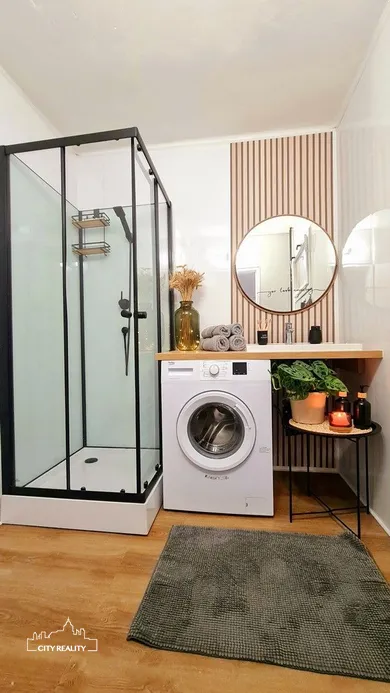 Na prenájom 2-izbový byt, 62 m², Prievidza, Vnútorná