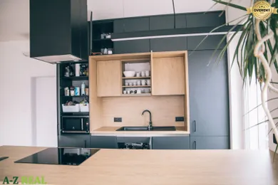 Na prenájom 4-izbový byt, 110 m², Bratislava-Nové Mesto, Jaskový rad