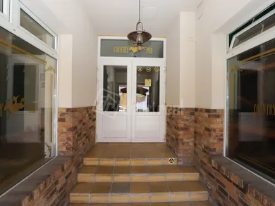 Na prenájom komerčné, 100 m², Dunajská Streda, Hlavná