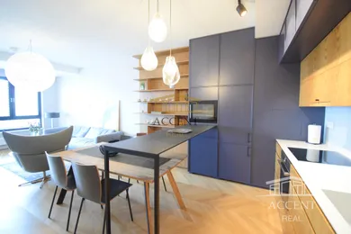 Na prenájom 4-izbový byt, 105 m², Bratislava-Staré Mesto, Mýtna