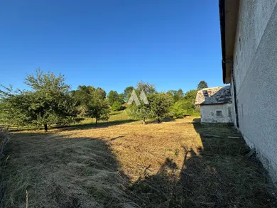 Na predaj dom, 200 m², Čerín