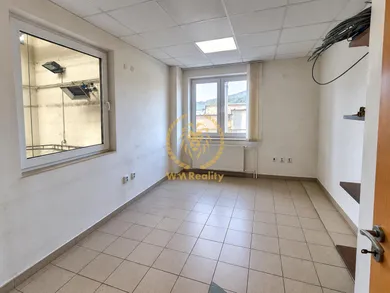 Komerčné priestory na prenájom, Žilina · €2 800