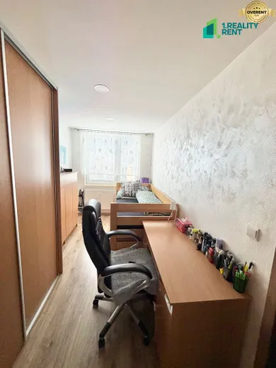 Na predaj 4-izbový byt, 87 m², Turzovka, Centrum