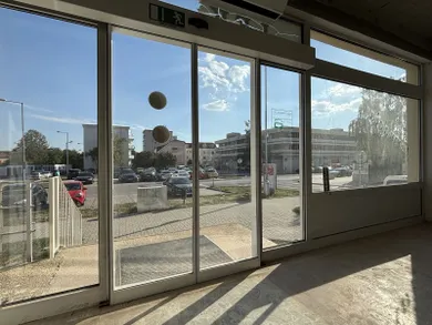 Na predaj komerčné, 270 m², Pezinok, Meisslova