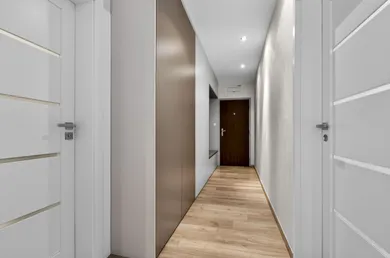 Na predaj 3-izbový byt, 85 m², Bratislava-Petržalka, Šustekova