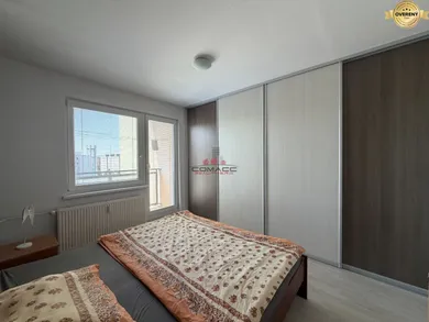 Na prenájom 2-izbový byt, 53 m², Piešťany, Adama Trajana