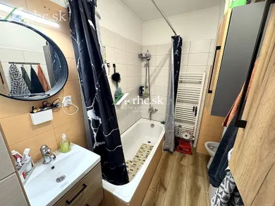 Na predaj 2-izbový byt, 52 m², Stropkov, Samuela Jurkoviča