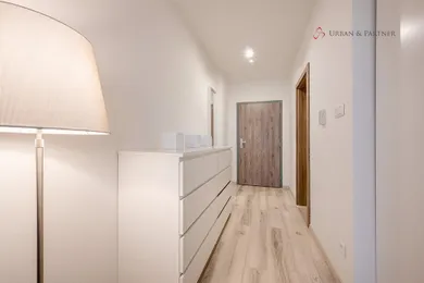Na predaj 1-izbový byt, 33 m², Bratislava-Dúbravka