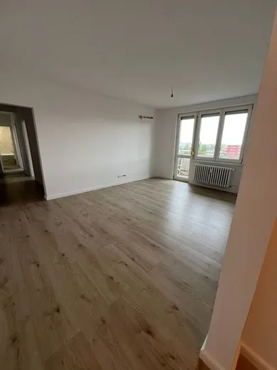 Na predaj 3-izbový byt, 76 m², Bratislava-Ružinov, Mesačná