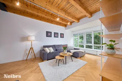Na prenájom 3-izbový byt, 112 m², Bratislava-Ružinov, Kvetná