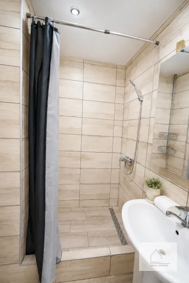 Na predaj 1-izbový byt, 35 m², Levice, Školská