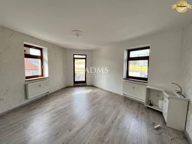 Kiadó kereskedelmi ingatlanok, Žilina · €650