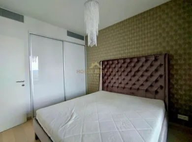 Na prenájom 2-izbový byt, 53 m², Bratislava-Staré Mesto, Továrenská