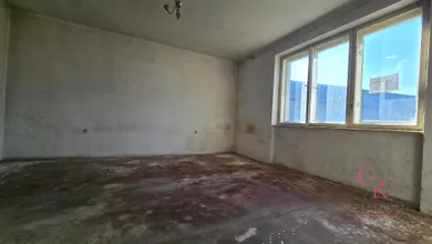 Na predaj dom, Jur nad Hronom