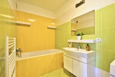 Na predaj 2-izbový byt, 68 m², Dunajská Lužná, Záhradná