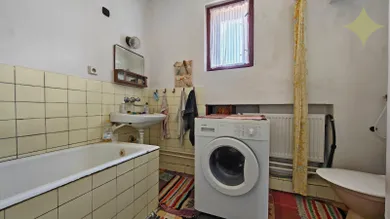 Na predaj dom, 225 m², Dúbravy