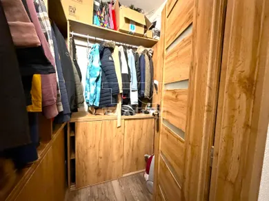 Na predaj 3-izbový byt, 80 m², Prievidza