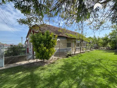 Na predaj 3-izbový dom, 470 m², Sokolce