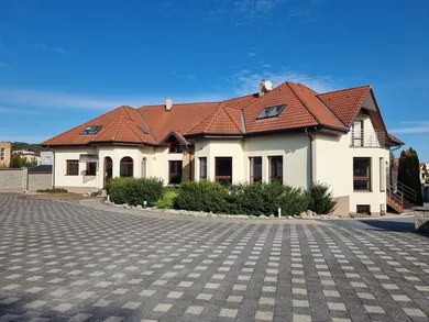 Domy na wynajem, Nitra · €3500
