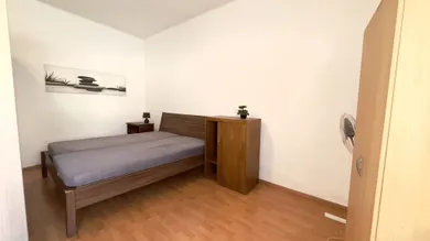 Na prenájom 1-izbový byt, 54 m², Trnava