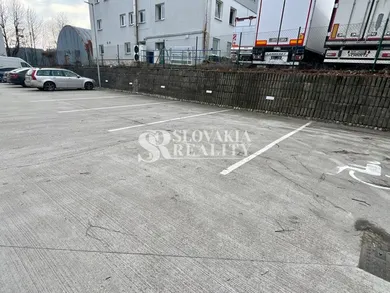 Na prenájom komerčné, 249 m², Nitra