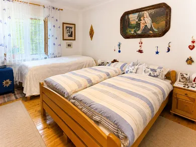 Na predaj 3-izbový dom, 479 m², Sklené