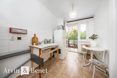 Na predaj 3-izbový byt, 63 m², Bratislava-Karlova Ves, Hlaváčikova
