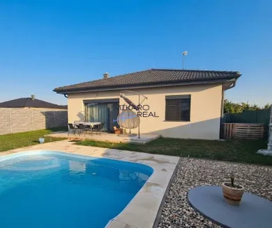 Houses for sale, 4-room in Lehnice · €299,900