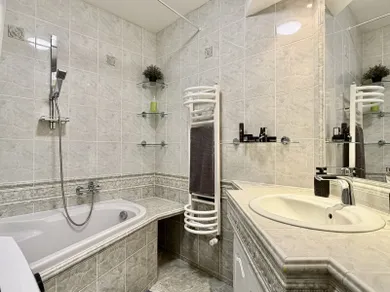 Na predaj 3-izbový byt, 75 m², Prievidza, Rakytová
