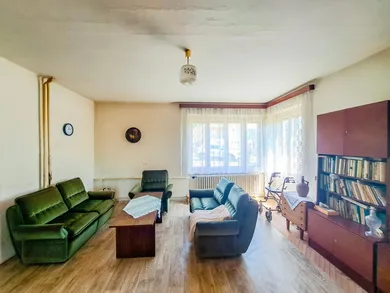 Na predaj dom, 617 m², Terany