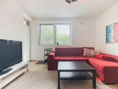 Na prenájom 2-izbový byt, Bratislava-Nové Mesto, Ďumbierska
