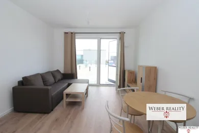 Na prenájom 2-izbový byt, 49 m², Rovinka, Broskyňová
