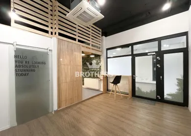 Komerčné priestory na predaj, Bratislava-Staré Mesto · €185 000
