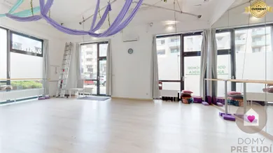 Na predaj komerčné, 85 m², Stupava, Okružná