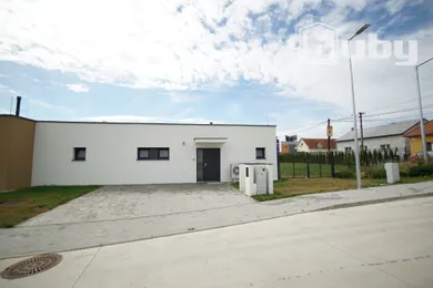 Na predaj 4-izbový dom, 713 m², Martin, Priekopská