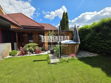 Domy na predaj 8-izbový, Horné Saliby · €310 000