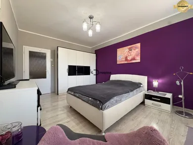 Na predaj 3-izbový byt, 82 m², Levice