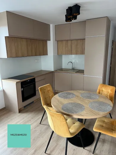 Apartments for rent, 3-room in Trnava · €970