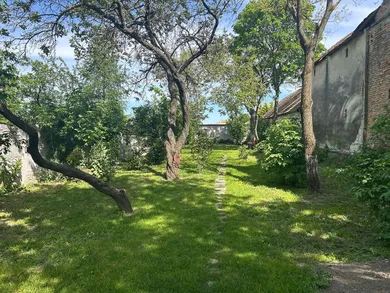 Na predaj pozemok, 431 m², Miloslavov, Centrálna ulica