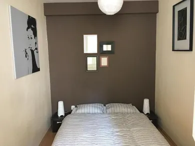 Na prenájom 2-izbový byt, 40 m², Bratislava-Staré Mesto, Zámocká