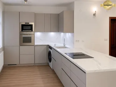 Mieszkania na wynajem, 3-pokojowe, Bratislava-Petržalka · €1150