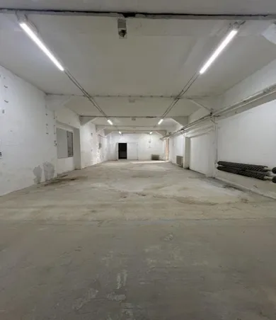 Na prenájom komerčné, 200 m², Komárno, Veľký Harčáš