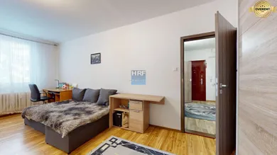 Na predaj 2-izbový byt, 76 m², Holíč, Pri Kaštieli