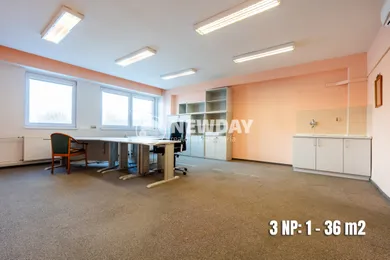 Na prenájom komerčné, 36 m², Trenčín, Brnianska