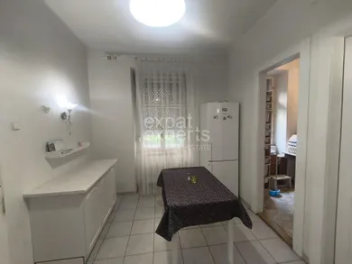 Na prenájom 3-izbový byt, 120 m², Bratislava-Staré Mesto, Björnsonova