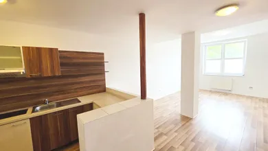 Na prenájom 2-izbový byt, 65 m², Žilina, Bytčická